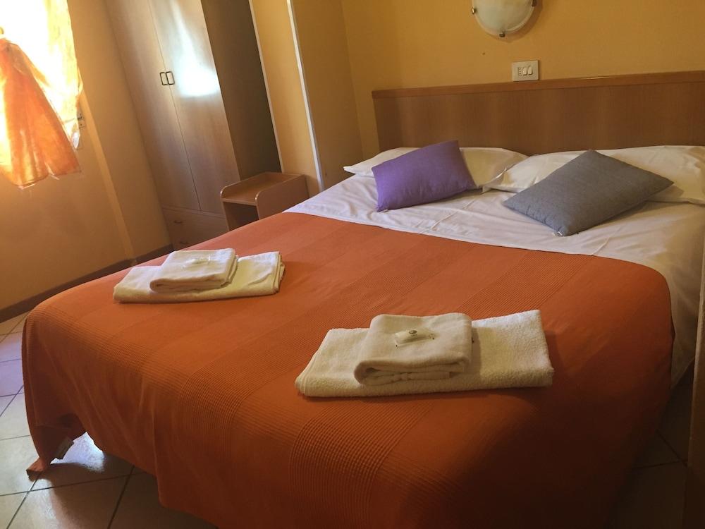מילאנו Hotel Adelchi מראה חיצוני תמונה