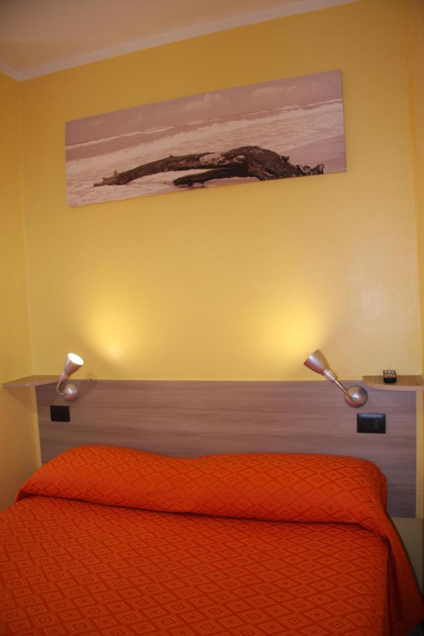 מילאנו Hotel Adelchi מראה חיצוני תמונה