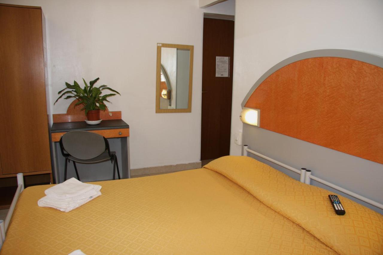 מילאנו Hotel Adelchi מראה חיצוני תמונה