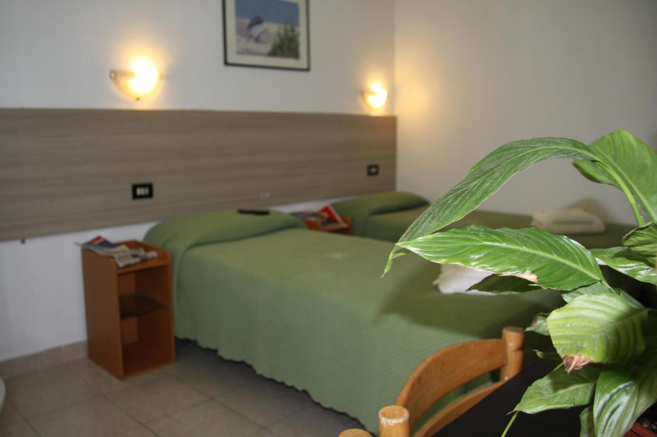 מילאנו Hotel Adelchi מראה חיצוני תמונה